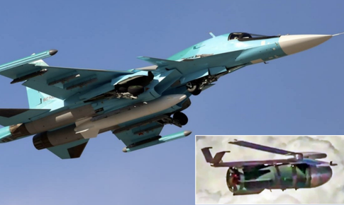 Tiêm kích Su-34 Nga trút bom lượn biến chiến hào Ukraine thành 'địa ngục'