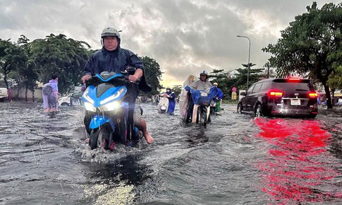 Triều cường dâng cao, ven biển phía Đông Nam Bộ đối mặt nguy cơ ngập úng