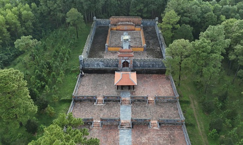 Trung tâm Bảo tồn di tích Cố đô Huế nói gì về 'công trình lạ' ở lăng mộ Hoàng hậu Từ Dũ?
