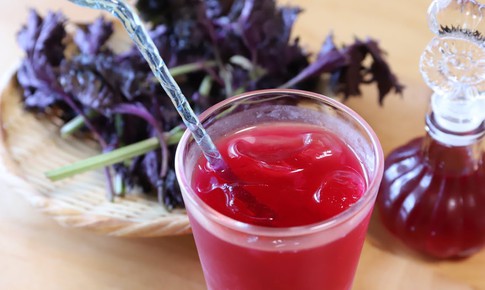 Bác sĩ chỉ cách làm trắng da, mờ thâm nám bằng lá tía tô