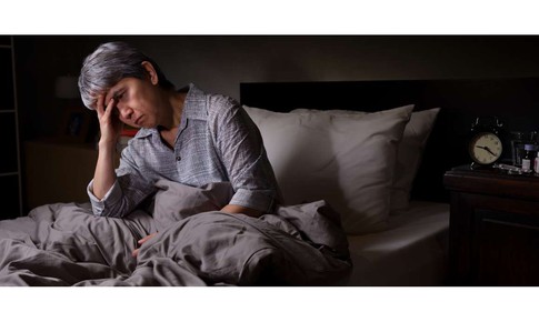 7 cách khắc phục bệnh mất ngủ ở người già