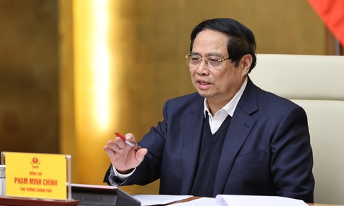 Thủ tướng: Hỗ trợ 5-10 triệu đồng cho người dân ở các tỉnh miền Trung có nhà phải sửa chữa, bị sập