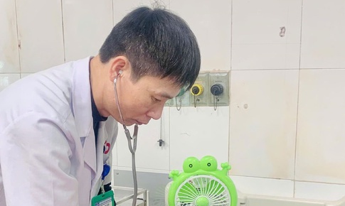 Lần đầu lọc máu thay huyết tương cứu sống bệnh nhi mắc bệnh thần kinh hiếm gặp