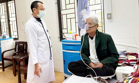 Trời chuyển lạnh, gia tăng bệnh nhân phổi nhập viện 