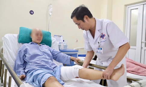 Giữ lại đôi chân cho người mẹ trẻ mắc ung thư xương để trở về bên 2 con