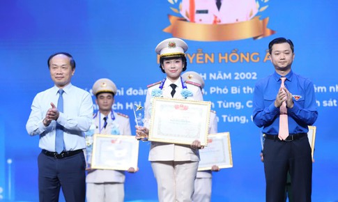 Tôn vinh những người chọn cách sống đẹp lặng thầm mà bền bỉ