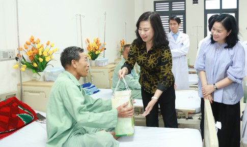 Bộ Y tế xây dựng lộ trình điều chỉnh mức đóng BHYT gắn với mở rộng quyền lợi