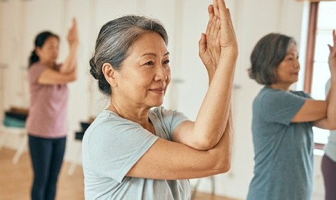Mất cơ ở người sau tuổi 70: Dấu hiệu nhận biết và cách cải thiện