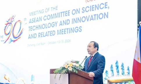 Nữ phó giáo sư Việt nghiên cứu AI trong y tế thắng giải Nhà khoa học ASEAN
