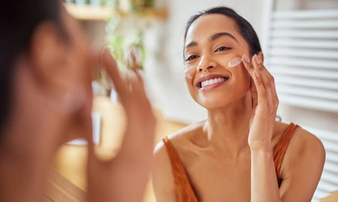 Cấp ẩm và dưỡng ẩm khác nhau như thế nào?