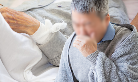 Chỉ sốt nhẹ, người đàn ông bất ngờ rơi vào suy hô hấp nguy kịch