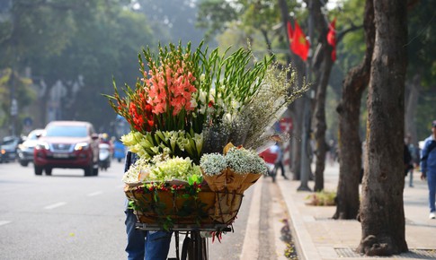 Miền Bắc tiếp tục nắng hanh, nhiệt tăng 34 độ