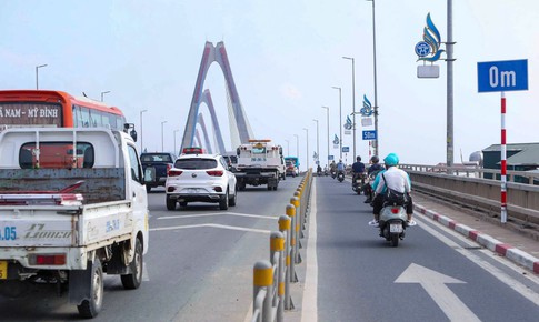 Xe phía trước bất ngờ giảm tốc, tài xế có bị phạt lỗi không giữ khoảng cách?