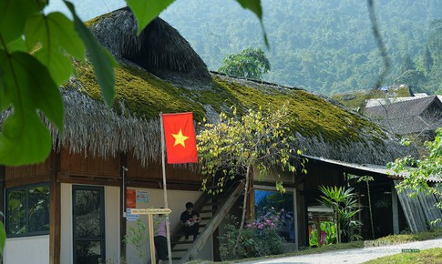 Xà Phìn - Nơi thời gian nhuộm xanh những mái nhà