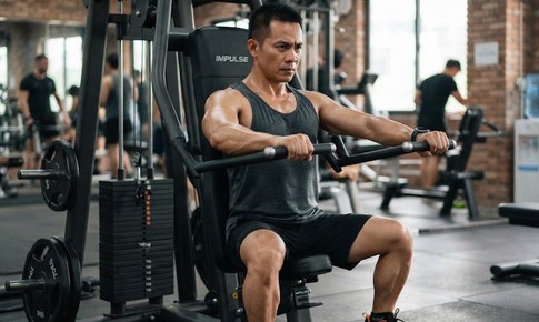 Nam giới tuổi 40, tập cơ ngực bao nhiêu buổi mỗi tuần là đủ?