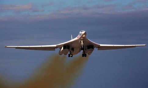 3 máy bay ném bom Tu-160 Nga đồng loạt gặp sự cố không thể xuất kích