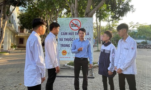 Ngăn thuốc lá điện tử len vào học đường