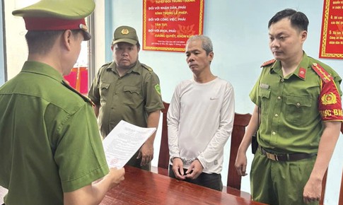 Bắt 2 đối tượng chuyên trộm điện thoại của người tắm biển ở Đà Nẵng 