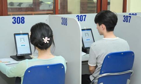 Có giấy phép khám chữa bệnh nhưng chưa đăng ký hành nghề, 
đi học thạc sĩ có bị thu hồi?