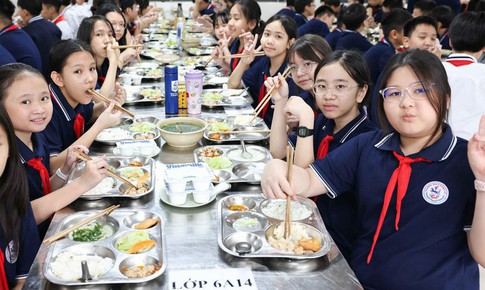 Hà Nội chốt mức trần tiền ăn bữa trưa bán trú