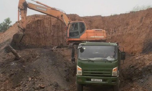 Khởi tố giám đốc doanh nghiệp khai thác trái phép hơn 9.000 m³ đất