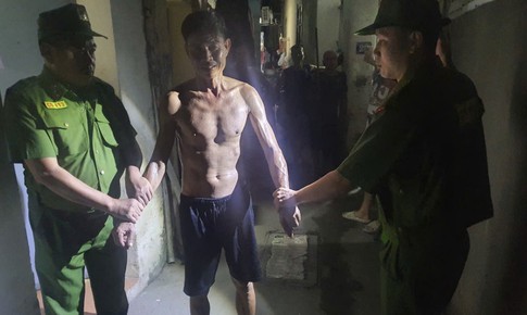 Hà Nội: Đột nhập nhà dân trộm cắp, đối tượng cầm dao cố thủ