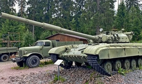 Xe tăng T-64 Ukraine 'nát như tương' rút khỏi chiến trường