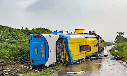 Vụ tai nạn 4 người tử vong trên cao tốc Pháp Vân: Xe hỏng vẫn chở khách