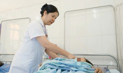 Đến thăm chị gái, người phụ nữ chửa ngoài tử cung bị vỡ nguy kịch