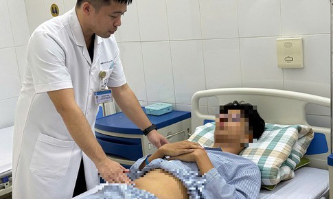 Ngã xe máy thanh niên vỡ bàng quang