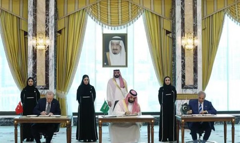 Liên minh Mecca kích hoạt phòng thủ tập thể, triển khai lực lượng tới Saudi Arabia