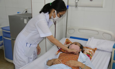 Nữ bác sĩ được cộng đồng tiếp sức và hành trình trở lại với nghề y