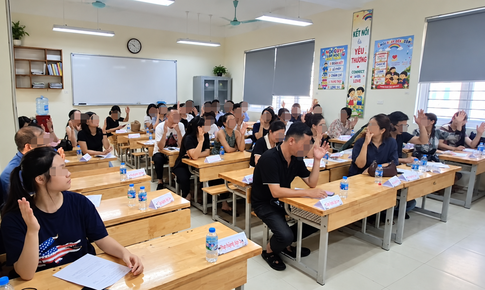 Ban phụ huynh lo lắng sau lệnh cấm thu quỹ lớp
