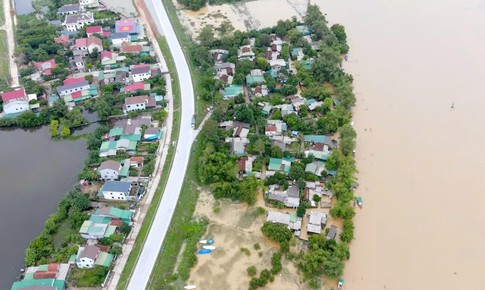 Hơn mười năm chờ tái định cư, người dân ven sông Lam thấp thỏm chạy lũ