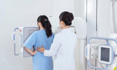 Đến độ tuổi nào phụ nữ nên đi khám sàng lọc ung thư vú?