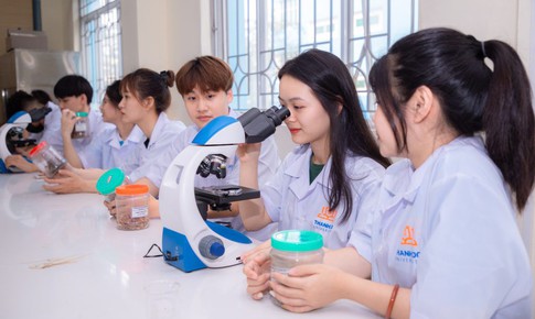 Đề xuất hỗ trợ sinh hoạt phí, vé máy bay cho sinh viên du học nước ngoài
