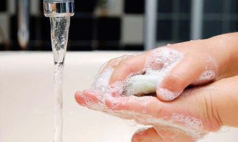 Viêm tiểu phế quản dễ mắc ở trẻ nhỏ khi chuyển mùa, khi nào cần đi khám ngay?