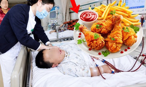 Cậu bé 8 tuổi suy thận do ăn gà rán, uống trà sữa thay nước lọc