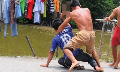Người đàn ông bị hàng xóm hành hung dã man ở TPHCM, nguyên nhân phía sau gây sốc