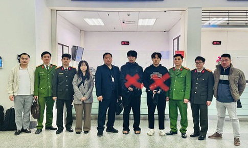 Bắt giữ, bàn giao 2 đối tượng truy nã đỏ của Interpol cho Hàn Quốc