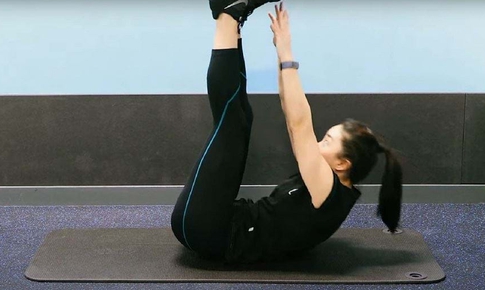 Các bài tập bụng giúp giảm mỡ vùng eo hiệu quả sau Tết