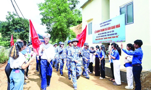 Niềm vui trong căn nhà mới sau “Chiến dịch Quang Trung”