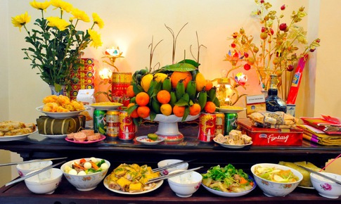 Chuyên gia phong thủy chỉ cách thắp hương đêm giao thừa đúng nhất