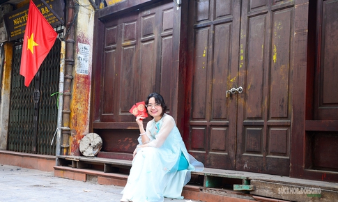 Hà Nội mùng 1 Tết: Bình yên trong nhịp thở đầu Xuân