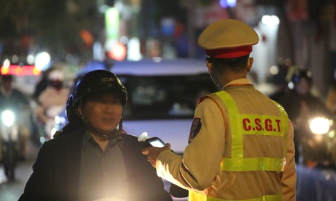 Tai nạn giao thông mùng 2 Tết giảm sâu, hơn 2.800 tài xế vi phạm nồng độ cồn