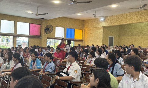 TP Hồ Chí Minh: Phụ huynh rà soát dữ liệu tuyển sinh lớp 1 và lớp 6 từ ngày 3/2