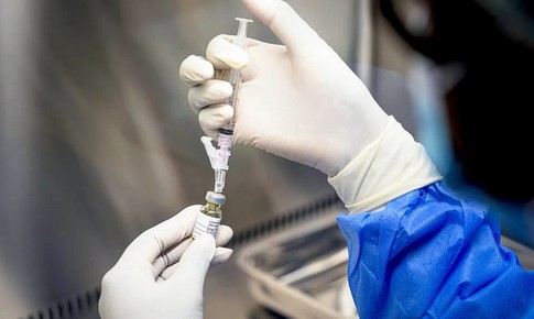 Tiêm phòng vaccine zona có thể là biện pháp hiệu quả chống lại chứng mất trí nhớ