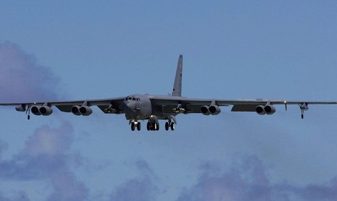 10 máy bay quân sự lâu đời nhất vẫn đang hoạt động tiền tuyến