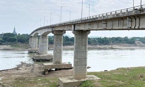 Thủ tướng yêu cầu khẩn trương khắc phục hư hỏng cầu Sông Lô, hoàn thành cầu mới trước Tết 2027