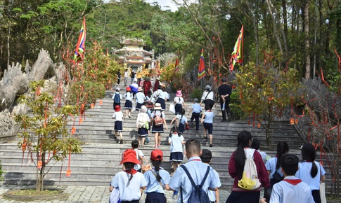 Cội nguồn truyền thống lễ hội nơi núi Ngũ Phong dịp đầu năm mới